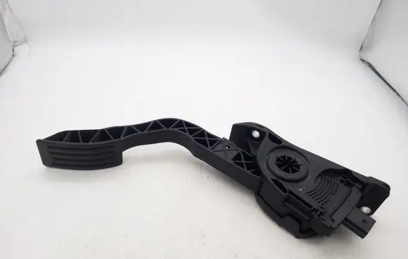 Volvo V40 Accelerator throttle pedal 31280596