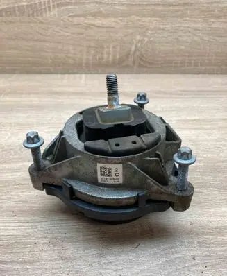 Mercedes-Benz E W211 Engine mount bracket 6787659 230517