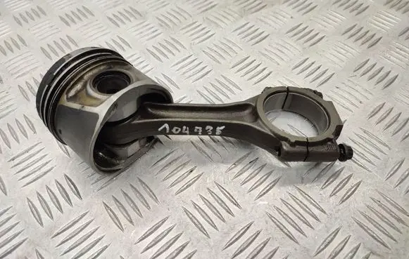 Volkswagen PASSAT B6 Piston with connecting rod 038J BKP