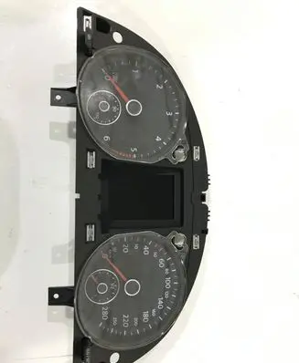 Volkswagen PASSAT CC Speedometer (instrument cluster) 3c8920870g