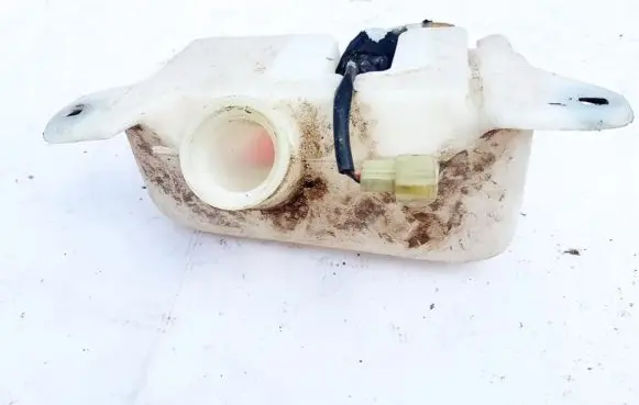 Hyundai Lantra II Windshield washer fluid reservoir/tank 9891029600 98910-29600