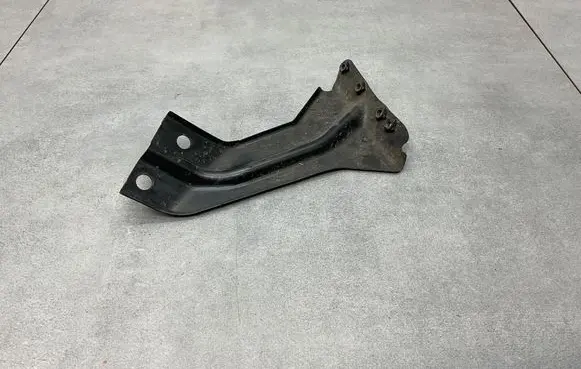 Audi A1 Fender mounting bracket 8X0821136A