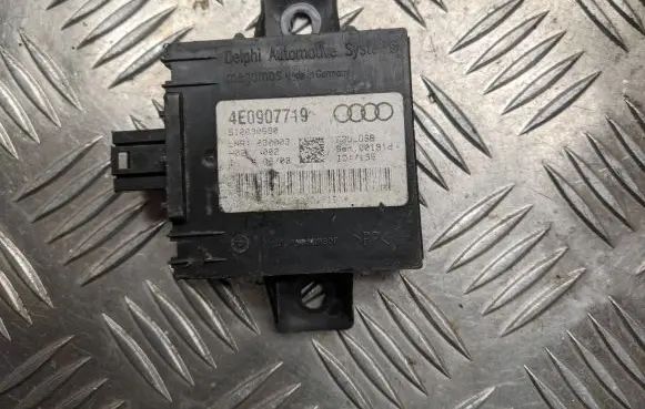 Audi A8 S8 D3 4E Alarm control unit/module 4E0907719 510030690