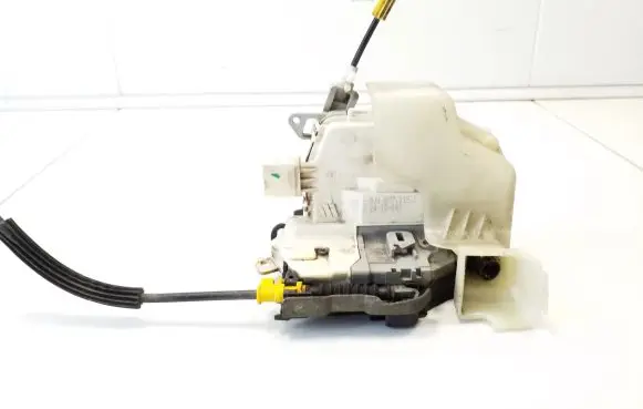 Audi A4 S4 B8 8K Front door lock 8J1837015C