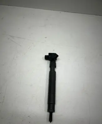 Mercedes-Benz C W204 Fuel injector A6510704987