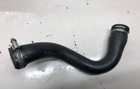 Citroen C5 Intercooler hose/pipe 9683957380