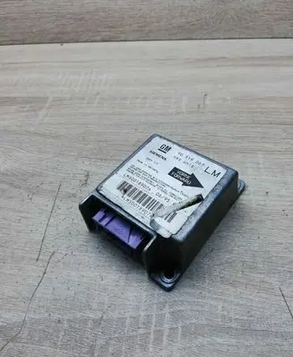 Opel Astra F Airbag control unit/module 90519067 5WK4113