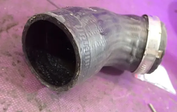 Skoda Yeti (5L) Intercooler hose/pipe 