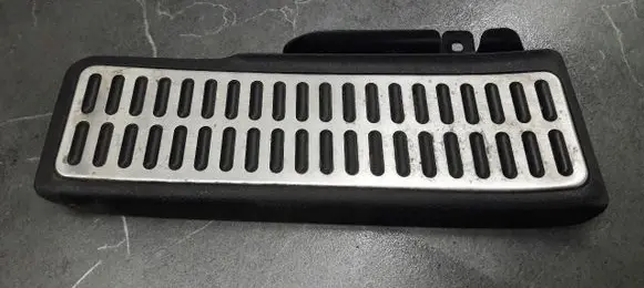 Volkswagen Scirocco Steering rack control module 