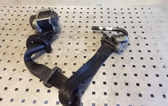 Jaguar XF X260 Front seatbelt 630704400 GX73614B02AB