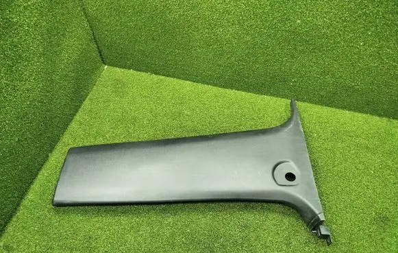 Mitsubishi Pajero (B) pillar trim (bottom) MR391053 MR391051