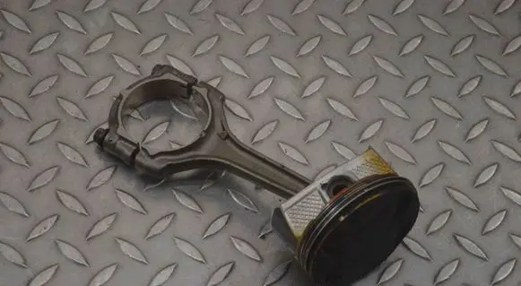 Jeep Wrangler Piston 