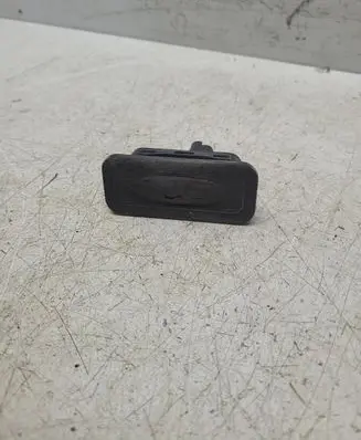 Renault Modus Tailgate opening switch 8200076256