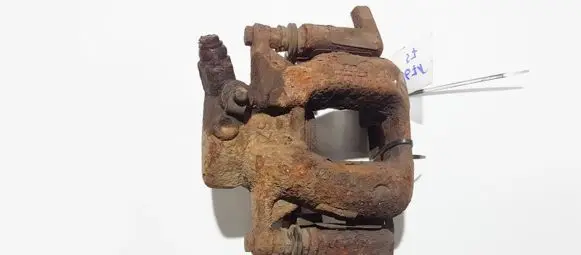 Front brake caliper