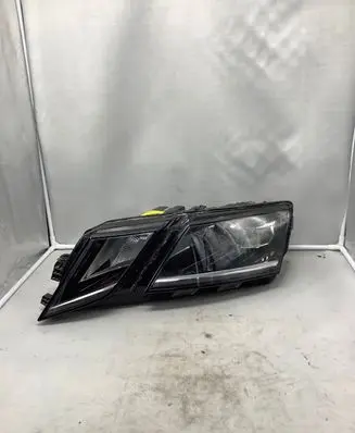 Skoda Octavia Mk3 (5E) Headlight/headlamp 5E1941015D