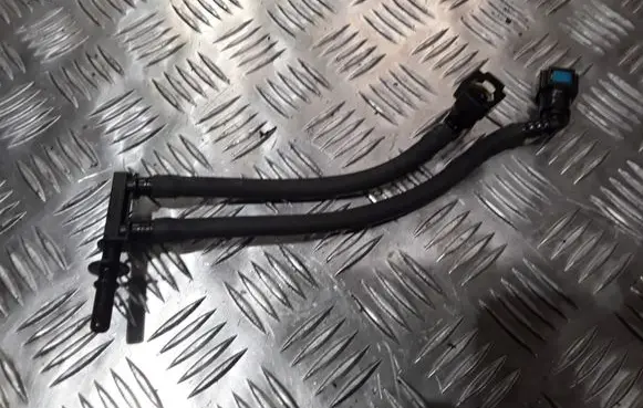 Nissan Qashqai Fuel line pipe