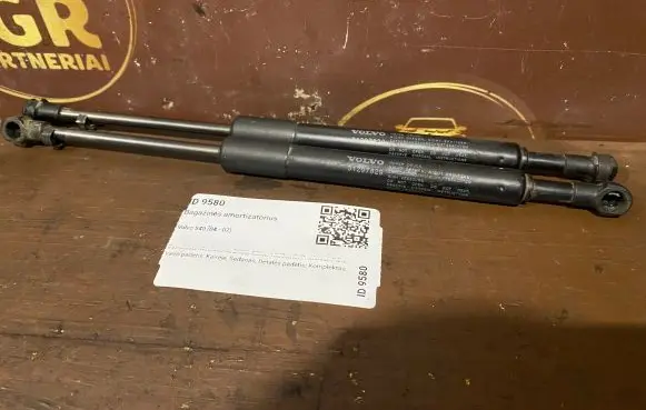 Volvo S40 Tailgate strut 31297829