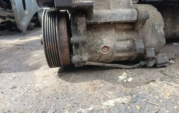 Seat Cordoba (6K) Air conditioning (A/C) compressor (pump) 1J0820803K