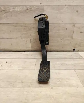 Audi A6 S6 C6 4F Accelerator throttle pedal 4F1723523B 6PV00898406