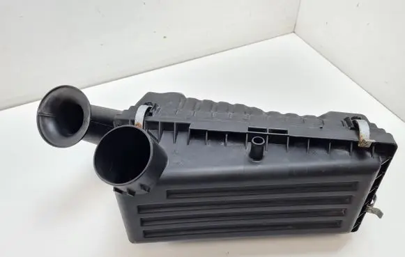 Jeep Wrangler Air filter box 53013650AB