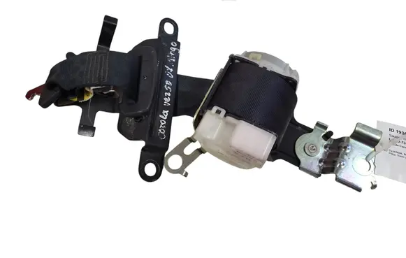 Toyota Corolla Verso E121 Middle seatbelt (rear) H099901