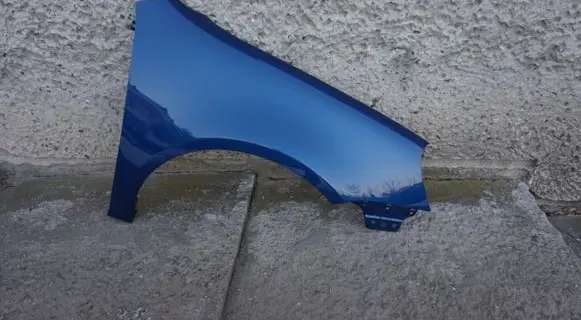Volkswagen Golf V Fender 