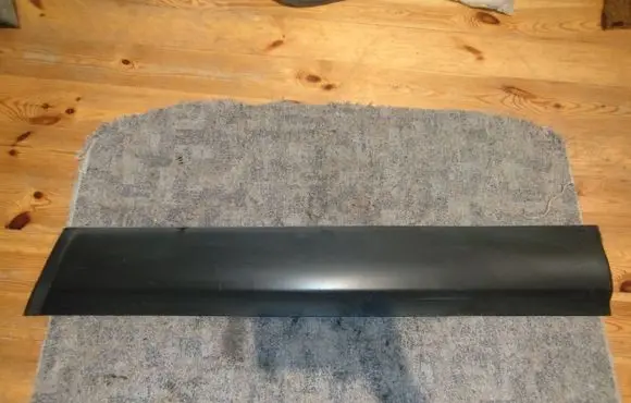 Nissan Qashqai Front door trim (molding) 80870JD0 83870BR01A
