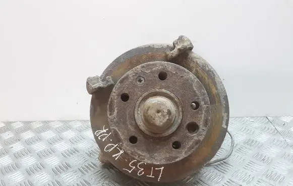 Volkswagen II LT Front wheel hub