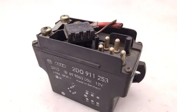 Glow plug pre-heat relay