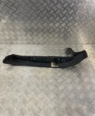 Audi A5 8T 8F Fender end trim 8T0821112