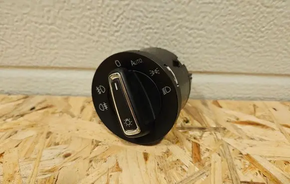 Skoda Superb B8 (3V) Light switch 3V0941431