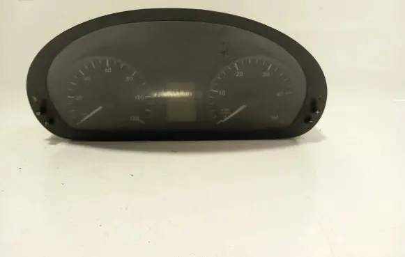 Mercedes-Benz Sprinter W906 Speedometer (instrument cluster) 1042993