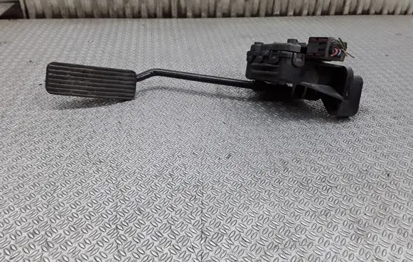 Opel Zafira A Accelerator throttle pedal GM9202343