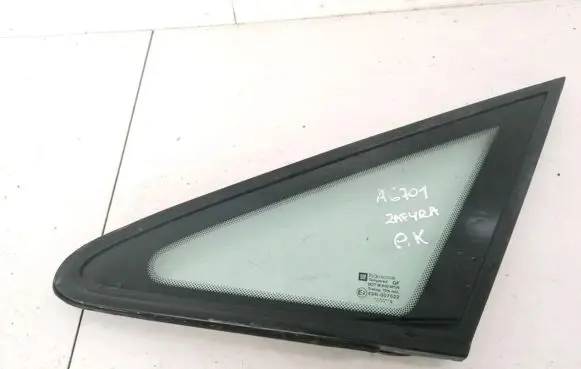 Opel Zafira A Front triangle window/glass 