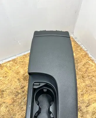 Opel Insignia A Armrest