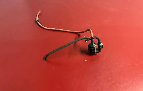 BMW X3 G01 Vacuum valve 8570591