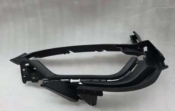 Volvo S90, V90 Fog light bracket 31383904