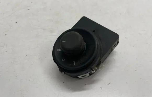 Opel Astra J Wing mirror switch 13271827