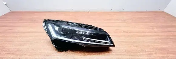 Skoda Superb B8 (3V) Headlight/headlamp 3V1941016D