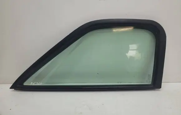 Nissan Interstar Front vent window/glass (coupe) DOT772AS2M432 43R000464