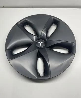 Tesla Model 3 R18 wheel hub/cap/trim 104423199B