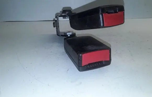 Saab 9-3 Ver2 Middle seatbelt buckle (rear) 12794564