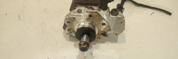 KIA Sorento Fuel injection high pressure pump 0445010052
