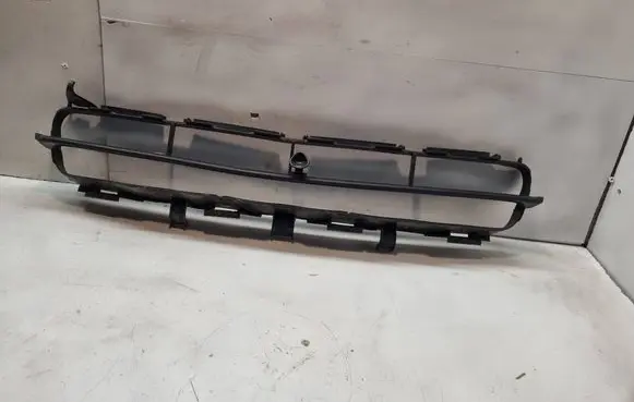 Volvo S60 Front bumper lower grill