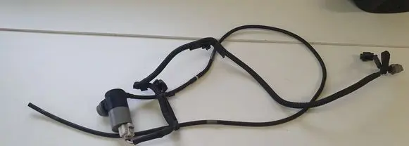 Toyota Avensis T270 Windscreen/windshield washer pump
