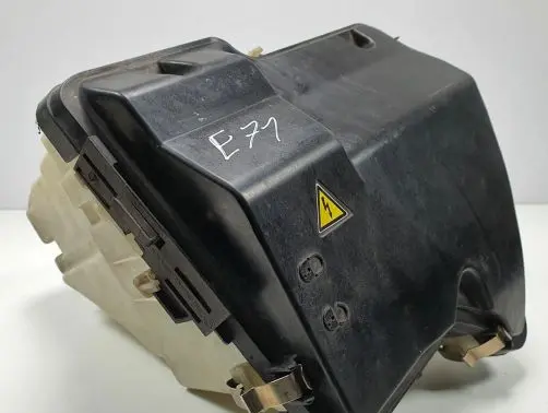 BMW X6 E71 Fuse box cover 7555140