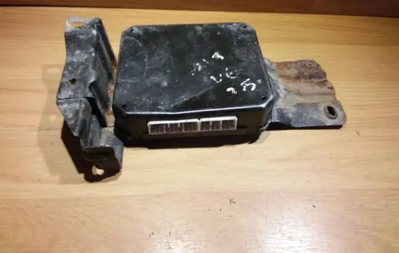 Mazda MX-3 ABS control unit/module EA0167650A 3B02A 2050470