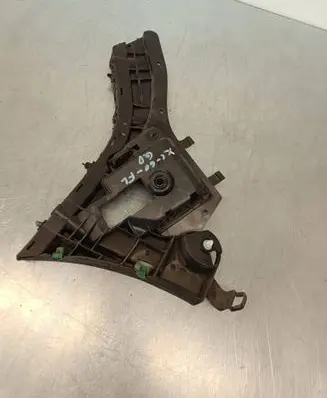 Volvo XC60 Rear bumper mounting bracket 31323764