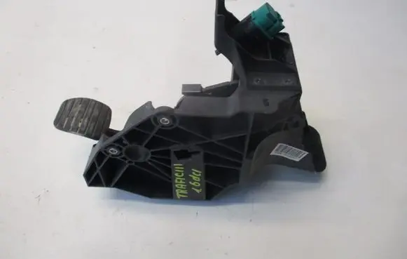 Opel Vivaro Brake pedal