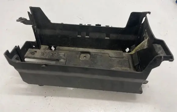 Opel Insignia A Battery box tray 23128538